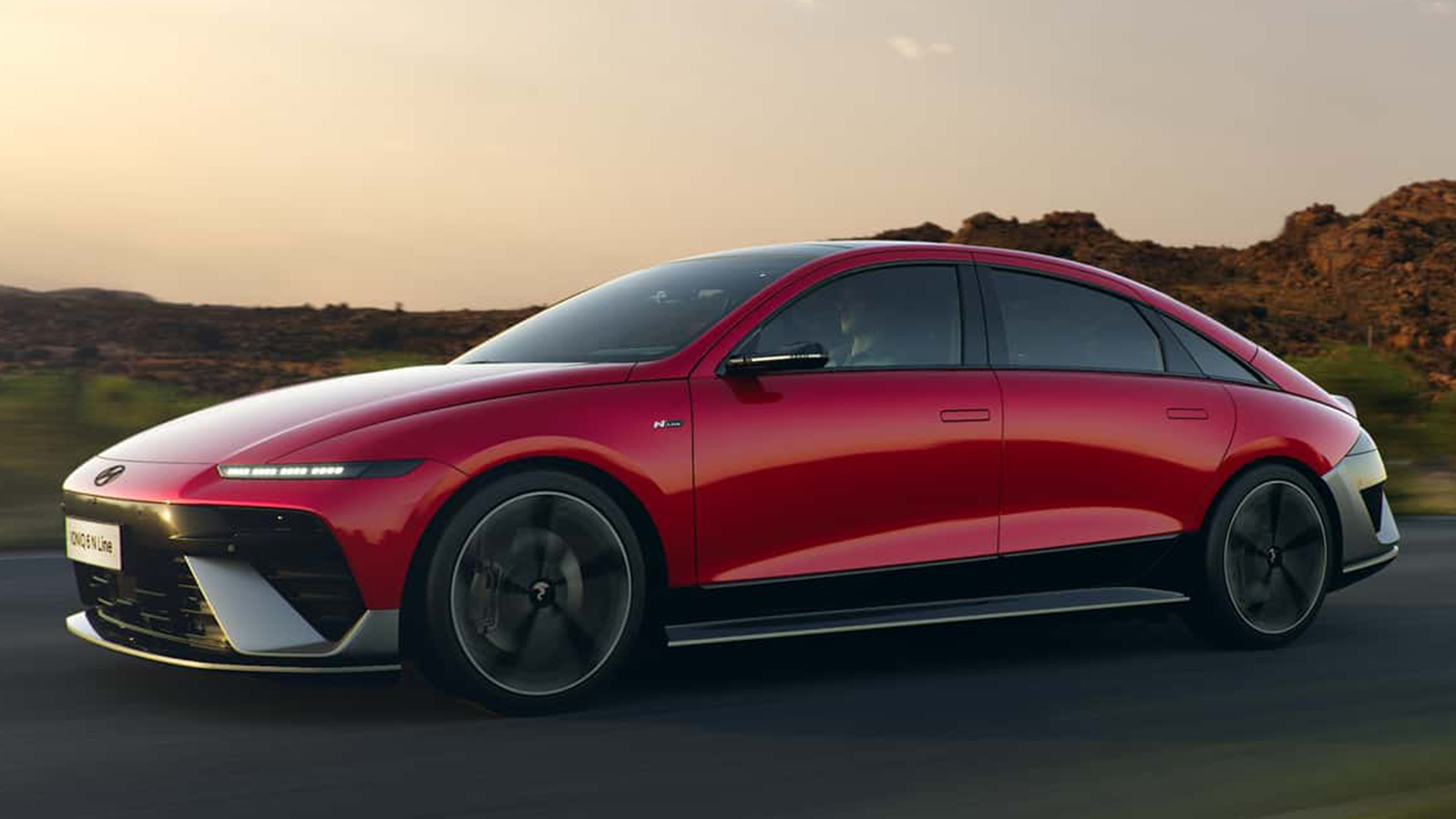 Η Hyundai αποκάλυψε το ανανεωμένο Ioniq 6 και έδειξε το Ioniq 6 Ν